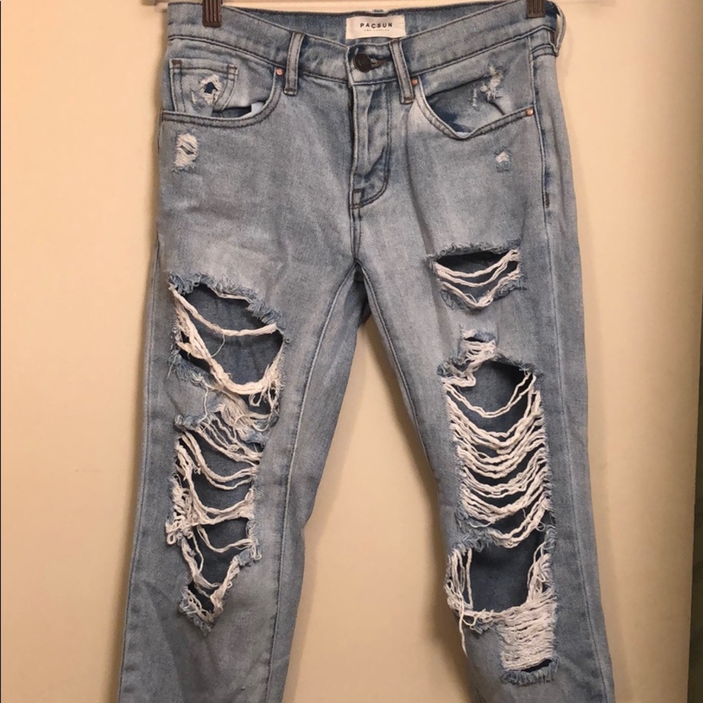 PACSUN DESTROYED BOYFRIEND JEANS